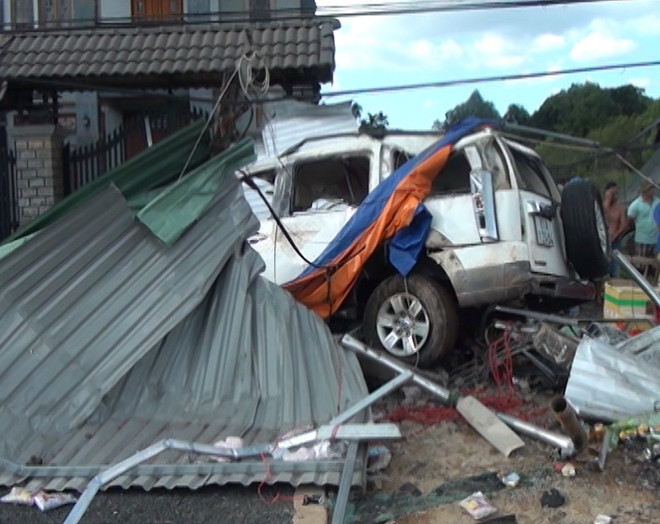 Hiện trường vụ tai nạn giao thông làm 3 người chết ở Bình Phước ảnh 2