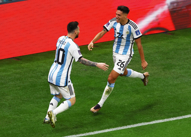 Argentina vào bán kết World Cup 2022 sau loạt luân lưu may rủi ảnh 1