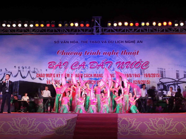 Nhiều hoạt động văn hóa mừng Quốc khánh tại các địa phương ảnh 1