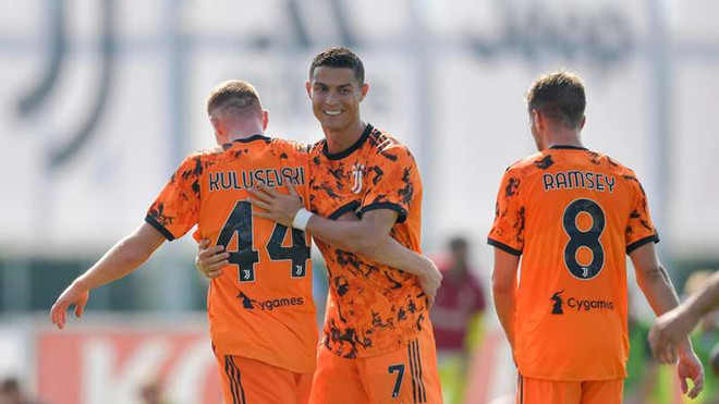 Ronaldo lập công, Juventus có chiến thắng đầu tay dưới thời Pirlo ảnh 1