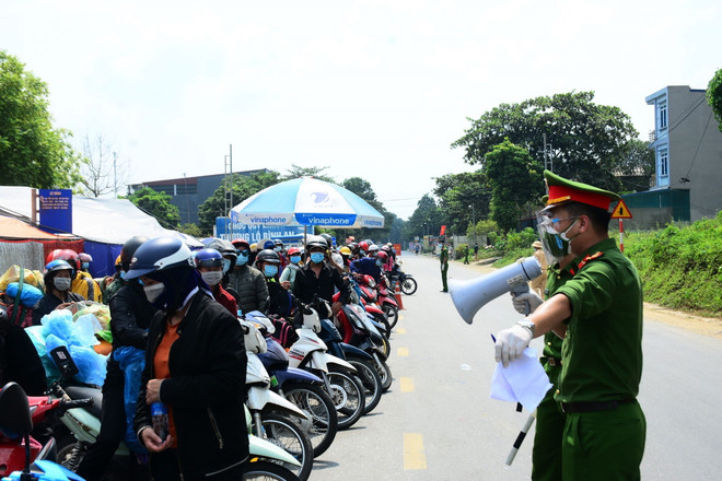 Tuyên Quang hỗ trợ người dân từ các tỉnh phía Nam trở về địa phương ảnh 1