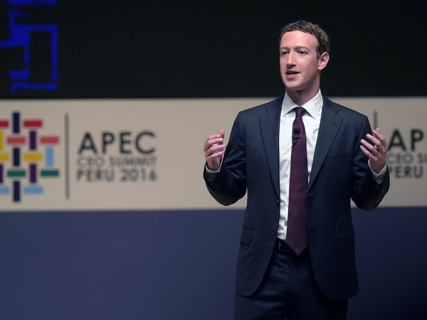 Tinh thần tự kiểm điểm của ông chủ Facebook Mark Zuckerberg ảnh 1