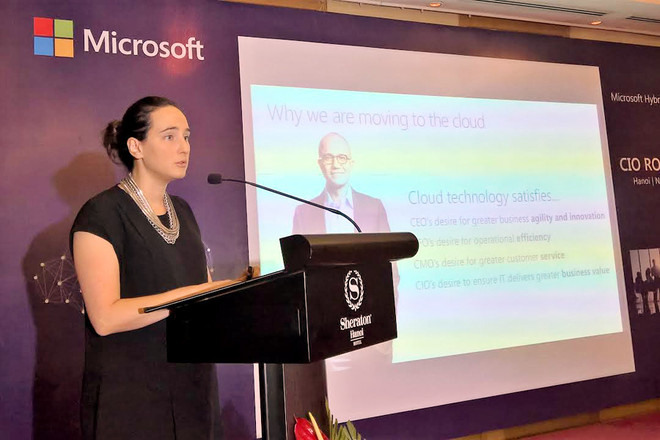Bà Sonia Blouin (Microsoft châu Á-Thái Bình Dương) cho biết, đơn vị này sẽ hỗ trợ khách hàng bất kỳ họ đang ở giai đoạn nào trong hành trình chuyển đổi kỹ thuật số. (Nguồn: Microsoft Việt Nam) Windows Server 2016 có khả năng phát hiện hành vi nguy hiểm ảnh 1