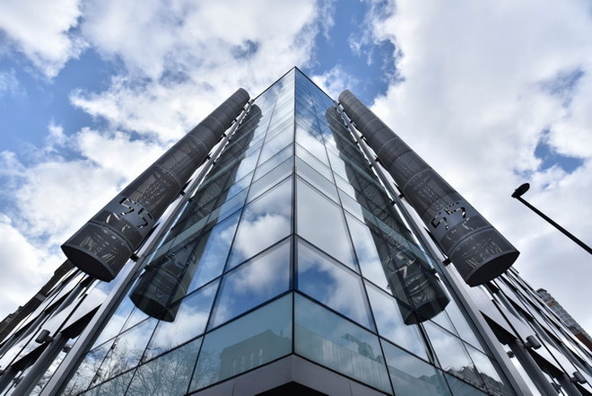 Bài học đắt giá từ sự khuynh gia bại sản của Cambridge Analytica ảnh 1