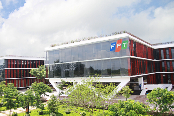 Lợi nhuận trước thuế của FPT tăng trưởng 14% sau 4 tháng ảnh 1