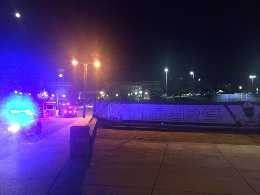 Lại nổ súng gây thương vong trong trường đại học ở Mỹ ảnh 1