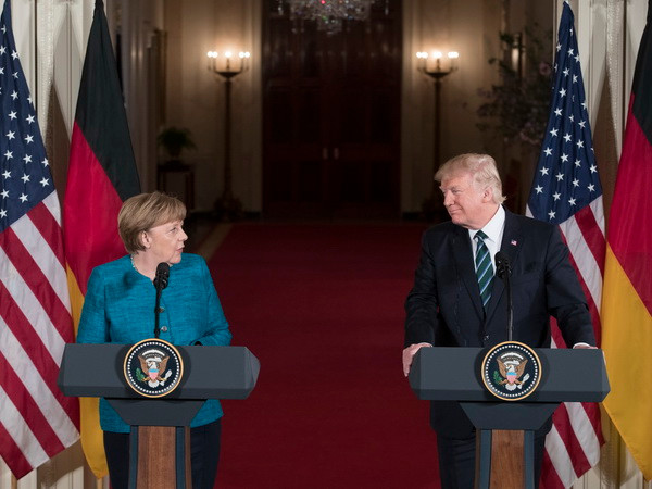 Cuộc gặp giữa ông Trump và bà Merkel chỉ dừng ở nghi lễ ngoại giao ảnh 1