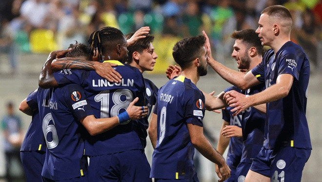 Fenerbahce sớm giành quyền đi tiếp. (Nguồn: Getty Images) Kết quả Europa League: Xác định được 5 đội vào vòng knock-out ảnh 1