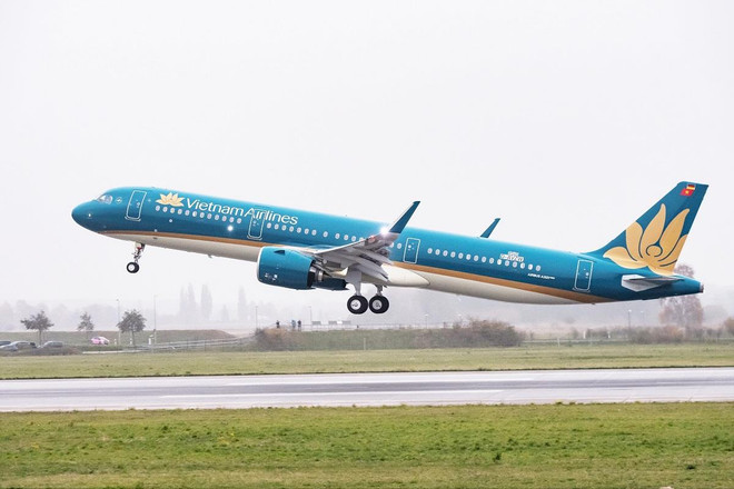 Máy bay của hãng hàng không Vietnam Airlines. (Ảnh:CTV/Vietnam+) Vietnam Airlines đình chỉ 4 tiếp viên nghi ngờ mang theo chất cấm ảnh 1