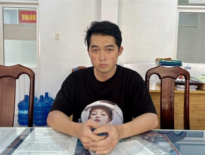 Cần Thơ: Nghi can lừa đảo hàng trăm sinh viên ra đầu thú ảnh 1