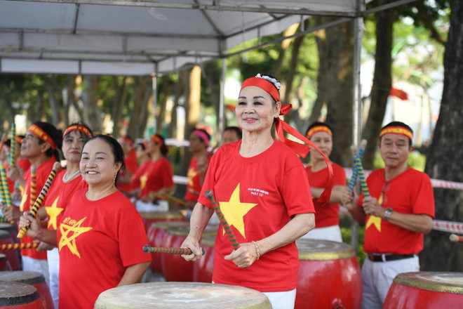 550 vận động viên tranh tài giải đua thuyền rồng Hà Nội mở rộng ảnh 5