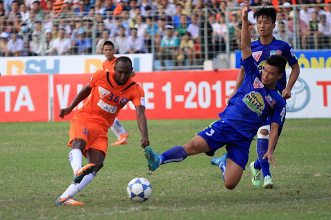 V-League: HAGL xuống áp chót xếp hạng, Sông Lam Nghệ An thua sốc ảnh 1