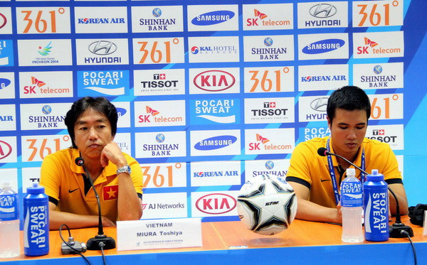 HLV Miura tiếc nuối vì Olympic Việt Nam đã bỏ lỡ quá nhiều cơ hội ảnh 1