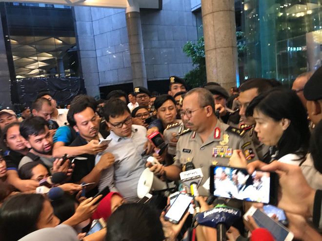 77 người bị thương trong vụ sập sảnh sàn chứng khoán ở Jakarta ảnh 2