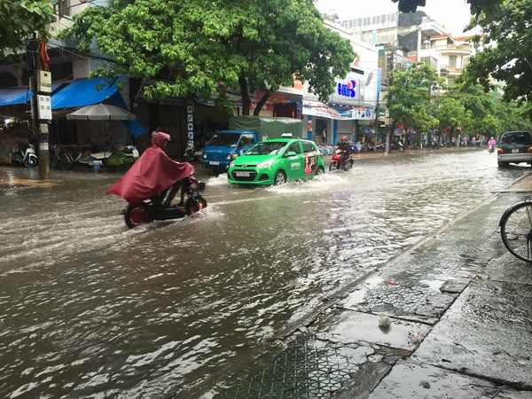 Chủ động ứng phó với áp thấp nhiệt đới ngoài biển Đông ảnh 1