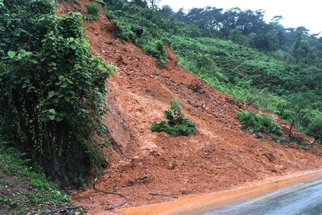 Bắc Bộ đón mưa rào, vùng núi nguy cơ xảy ra lũ quét, sạt lở đất ảnh 1
