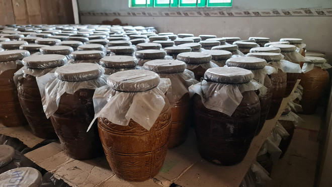 Gìn giữ kỹ thuật chế biến rượu cần độc đáo của dân tộc S'Tiêng ảnh 1