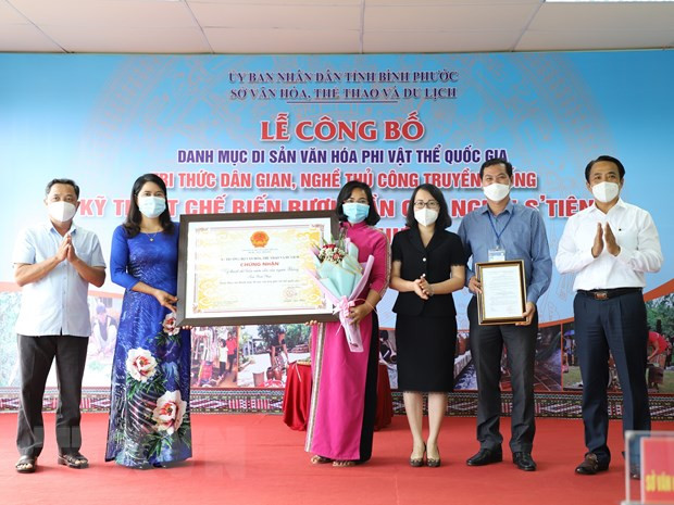 Gìn giữ kỹ thuật chế biến rượu cần độc đáo của dân tộc S'Tiêng ảnh 2