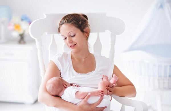 Trung Quốc kêu gọi tạo môi trường khuyến khích nuôi con bằng sữa mẹ ảnh 1