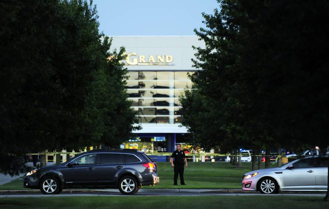 Mỹ: Lại xảy ra xả súng ở nhà hát, làm 10 người thương vong ảnh 1