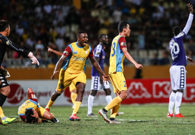 V-League 2019: Gay cấn cuộc đua đến ngôi đầu bảng xếp hạng ảnh 2