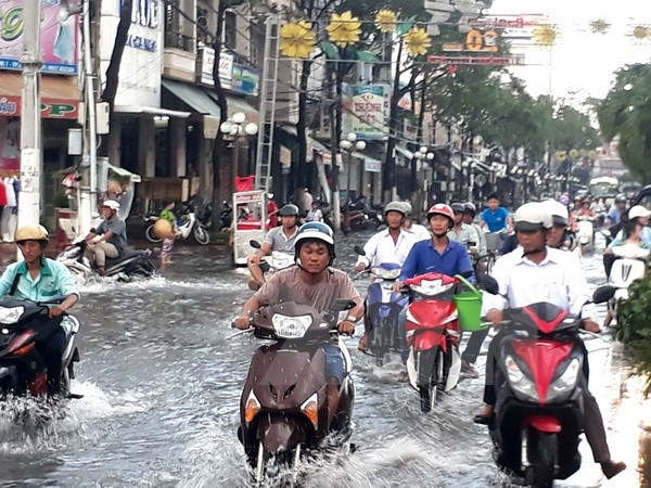 Bắc Bộ và Trung Bộ tiếp tục có mưa lớn trên diện rộng kéo dài ảnh 1