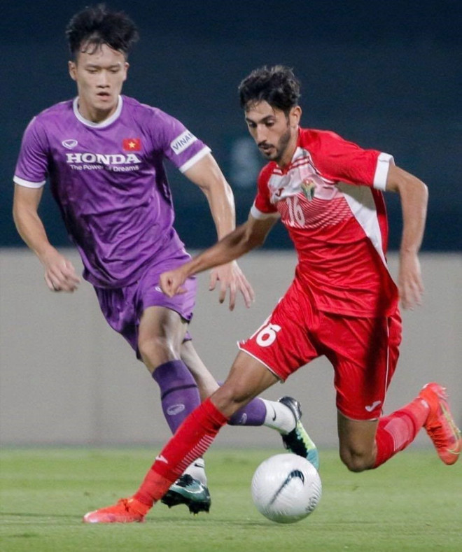 Văn Toản cản phá penalty, tuyển Việt Nam tránh thất bại trước Jordan ảnh 2