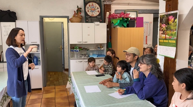 ttxvn hoc tieng Viet tai Phap2.jpg