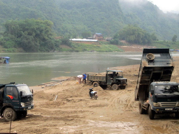 Báo động tình trạng cạn kiệt cát vì khai thác tràn lan ảnh 1