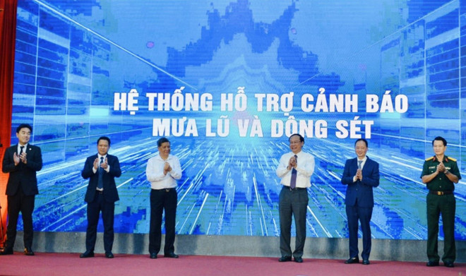 Bộ TN-MT ra mắt Hệ thống hỗ trợ cảnh báo sớm dông, sét, mưa, lũ ảnh 1