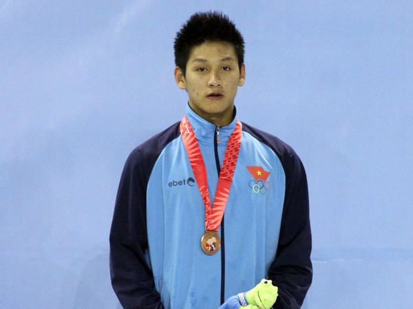 “Kình ngư” Hoàng Quý Phước cầm cờ Đoàn thể thao Việt Nam ảnh 1