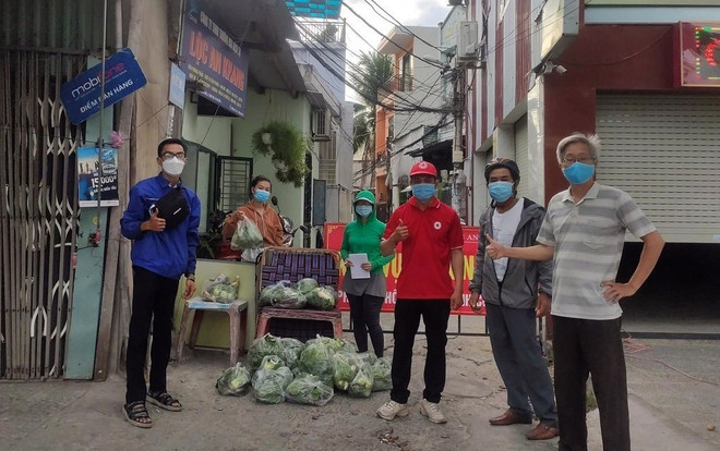 Bếp cơm 0 đồng: Trao yêu thương giữa tâm dịch ở thành phố Đà Nẵng ảnh 1