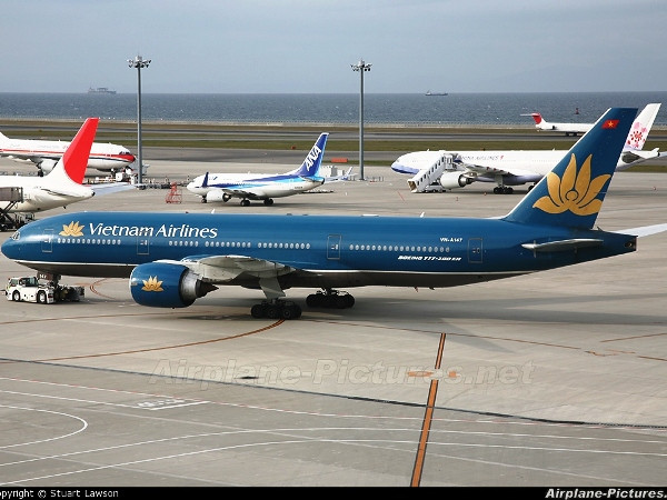 Vietnam Airlines sẽ được cổ phần hóa thành mô hình Công ty cổ phần. (Ảnh: Huy Hùng/TTXVN) Bộ GTVT “chốt” Vietnam Airlines có giá trị hơn 57.000 tỷ đồng ảnh 1