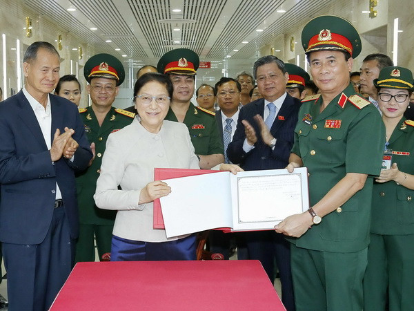 Chủ tịch Quốc hội Lào Pany Yathotou thăm và làm việc tại Sơn La ảnh 1