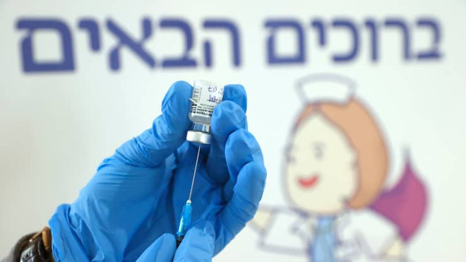 (Nguồn: AFP/Getty Images) Pfizer sẽ đề nghị cấp phép sử dụng vaccine cho trẻ em ở Canada ảnh 1