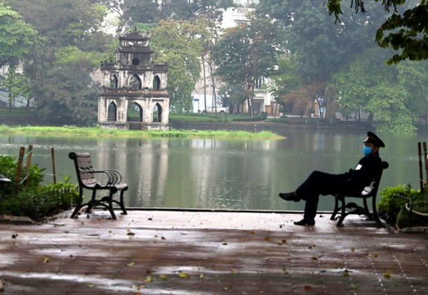 Bắc Bộ nhiệt độ tăng dần, Nam Bộ xuất hiện mưa dông chuyển mùa ảnh 1