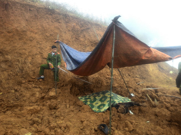 Hỗ trợ gia đình 3 nạn nhân bị tử vong do sạt lở đất ở Mèo Vạc ảnh 1