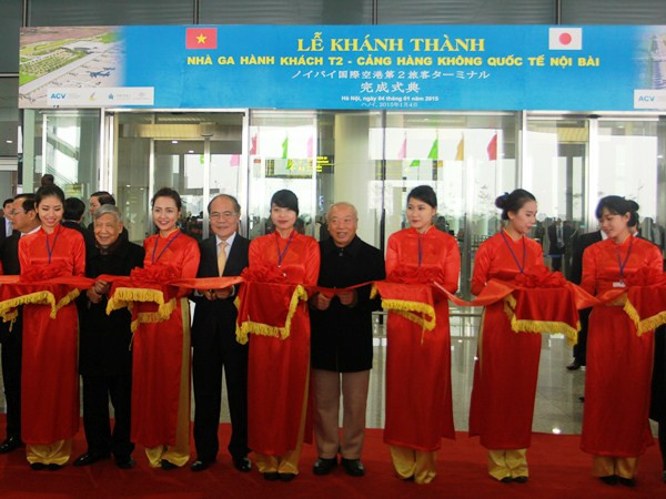 Nhà ga T2 có vốn đầu tư gần 1 tỷ USD chính thức đi vào hoạt động ảnh 2