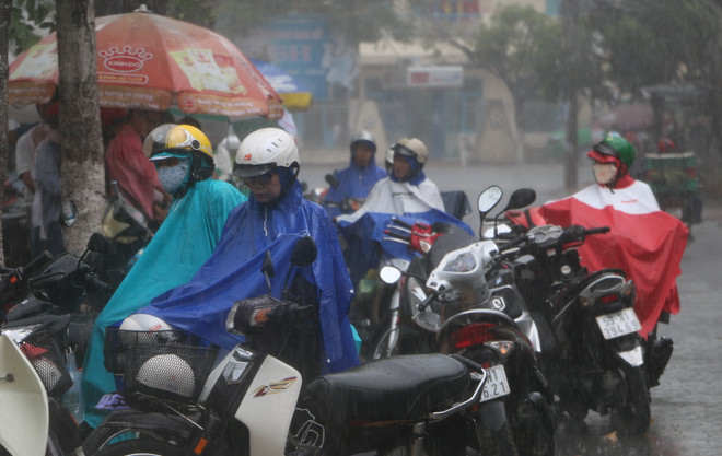 Các tỉnh Bắc Bộ tiếp tục mưa dông, vùng núi trời se lạnh ảnh 1