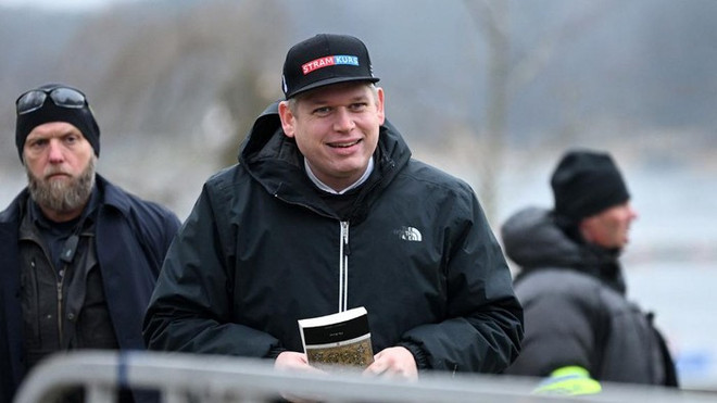 Indonesia phản ứng với vụ đốt kinh Koran tại Thụy Điển ảnh 1