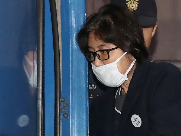 Bạn thân của Tổng thống Hàn bị nghi ngờ có liên hệ với Lockheed Martin ảnh 1