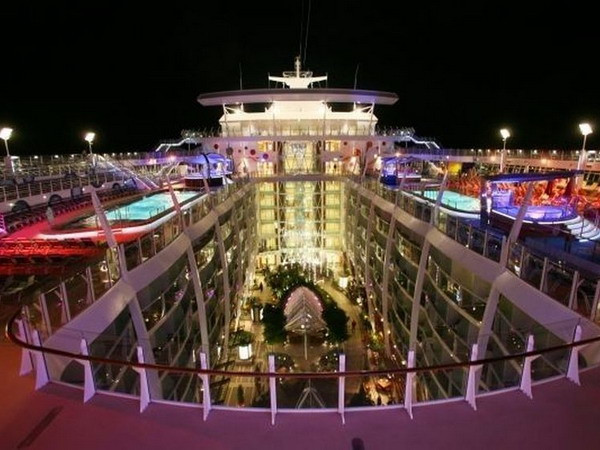 Google Street View đưa người dùng lên du thuyền sang trọng ảnh 1