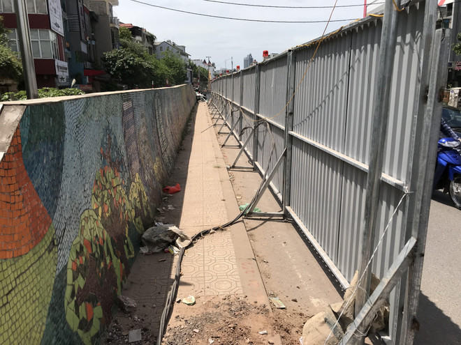 Hà Nội phá dỡ một đoạn con đường gốm sứ ven sông Hồng để mở rộng đường ảnh 1