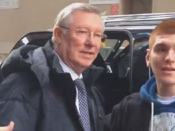 Sir Alex thờ ơ với thảm bại của Manchester United? ảnh 2