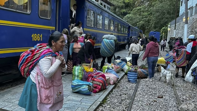 Peru nối lại một phần dịch vụ đường sắt đến thánh địa Machu Picchu ảnh 1