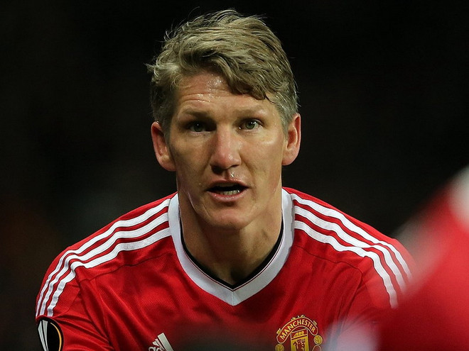 Manchester United lại "đùa cợt" với sự nghiệp của Schweinsteiger ảnh 1