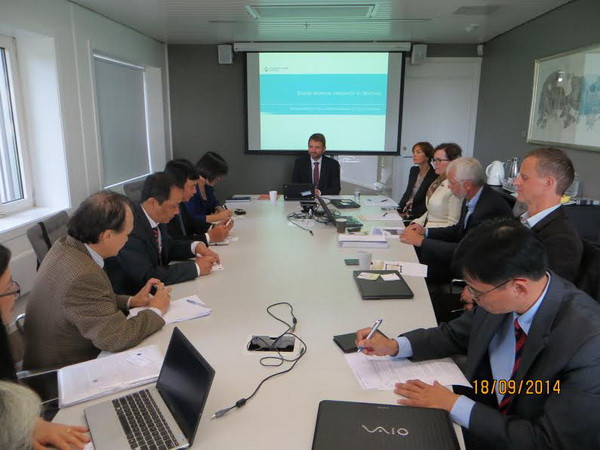 Đoàn Viện Hàn lâm Khoa học xã hội Việt Nam làm việc tại Na Uy ảnh 1