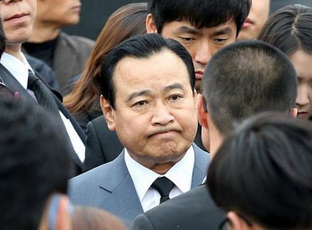 Cựu Thủ tướng Hàn Quốc hầu tòa với những cáo buộc nhận hối lộ ảnh 1