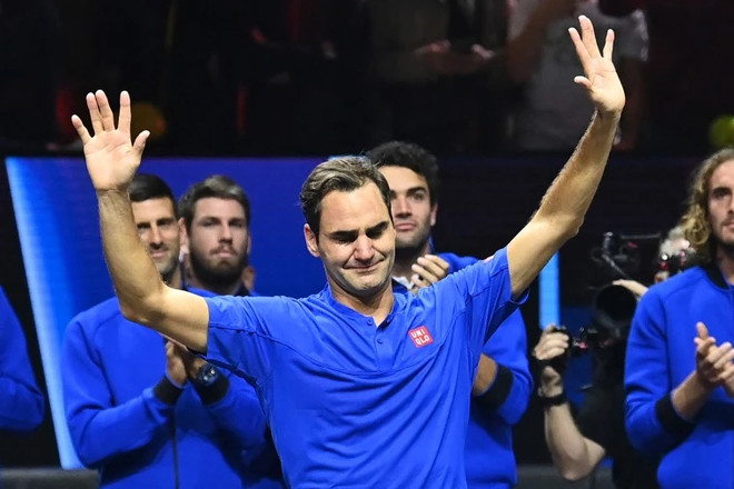 Huyền thoại Roger Federer đẫm lệ trong ngày giã từ sự nghiệp ảnh 1