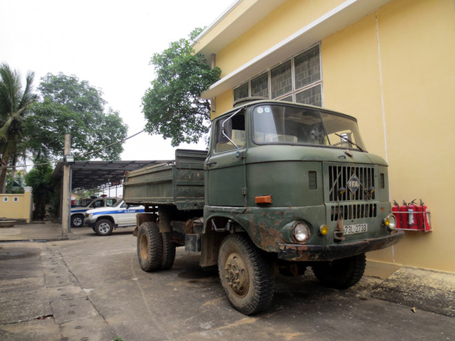 Xe hết “đát” được "khai sinh" biển số Lào, vô tư ngao du trên đường ảnh 2